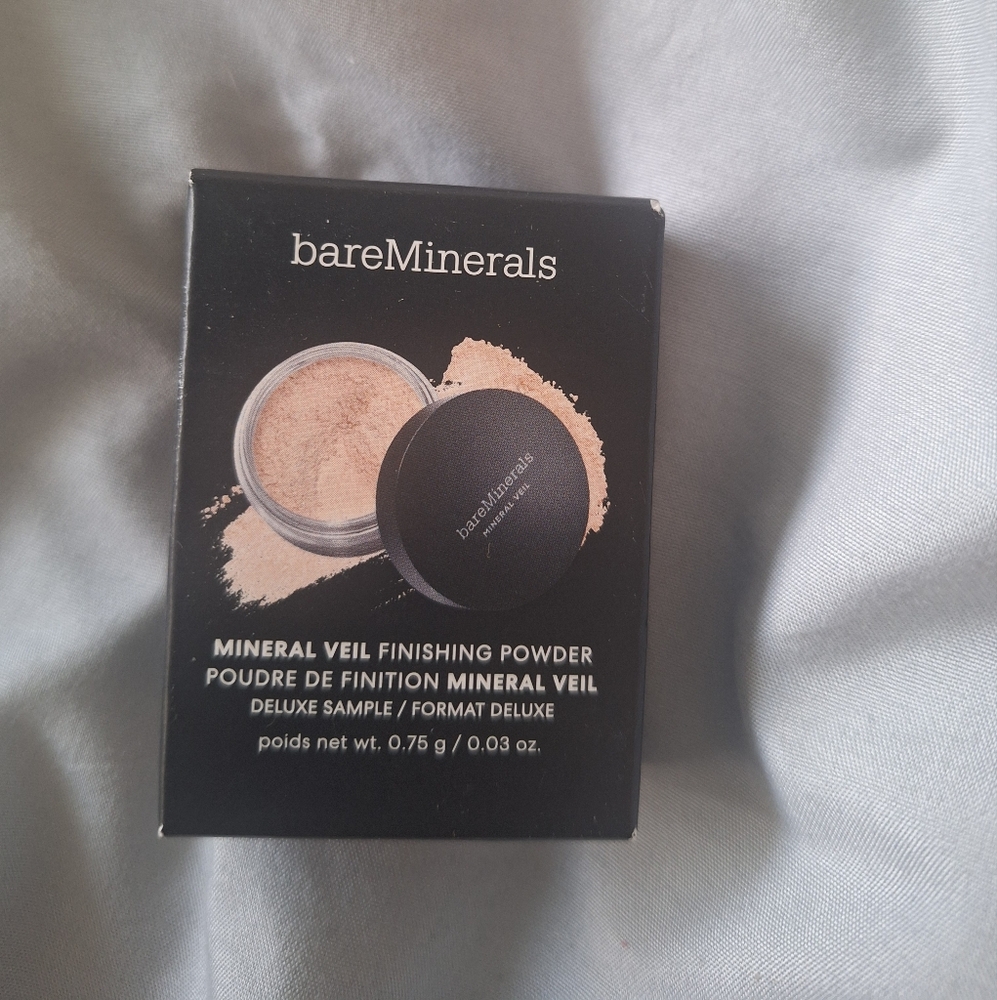 Bare Minerals powder sample size NEW